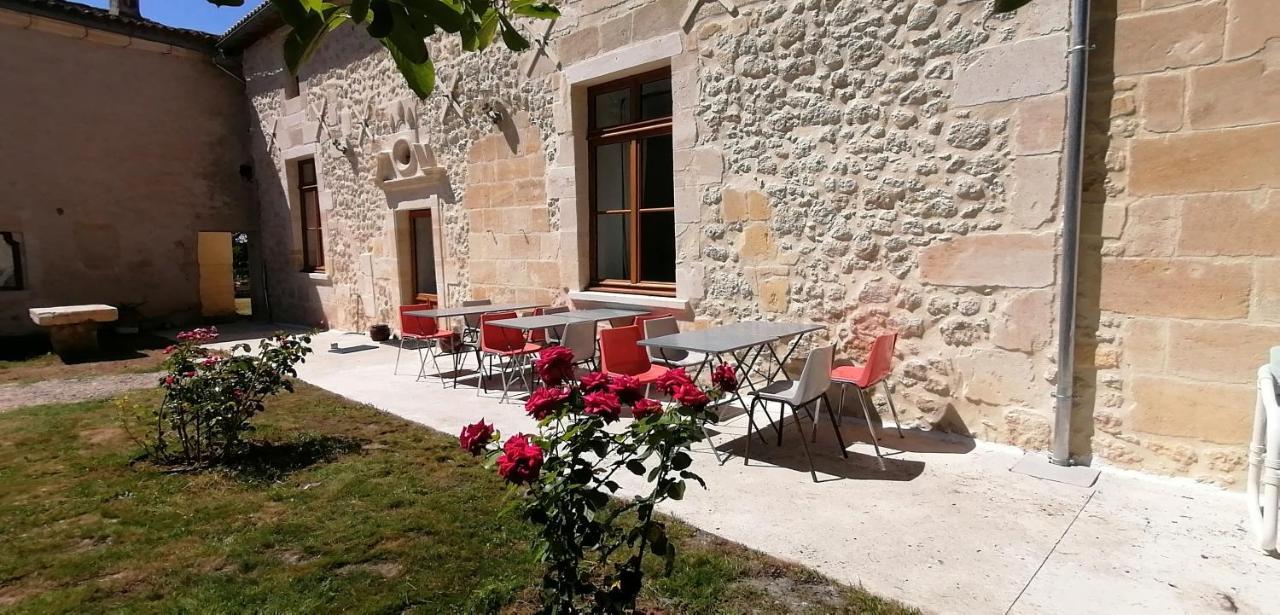 مبيت وإفطار Guillac  Domaine De Gaia, Piscine, Petanque, Ping Pong, Proche Saint-Emilion المظهر الخارجي الصورة