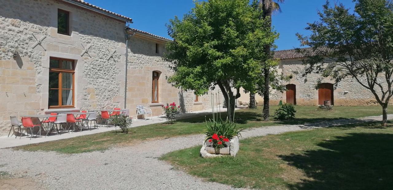 مبيت وإفطار Guillac  Domaine De Gaia, Piscine, Petanque, Ping Pong, Proche Saint-Emilion المظهر الخارجي الصورة