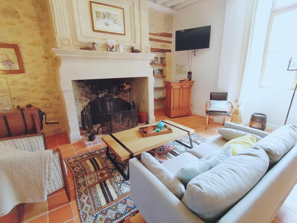 مبيت وإفطار Guillac  Domaine De Gaia, Piscine, Petanque, Ping Pong, Proche Saint-Emilion المظهر الخارجي الصورة