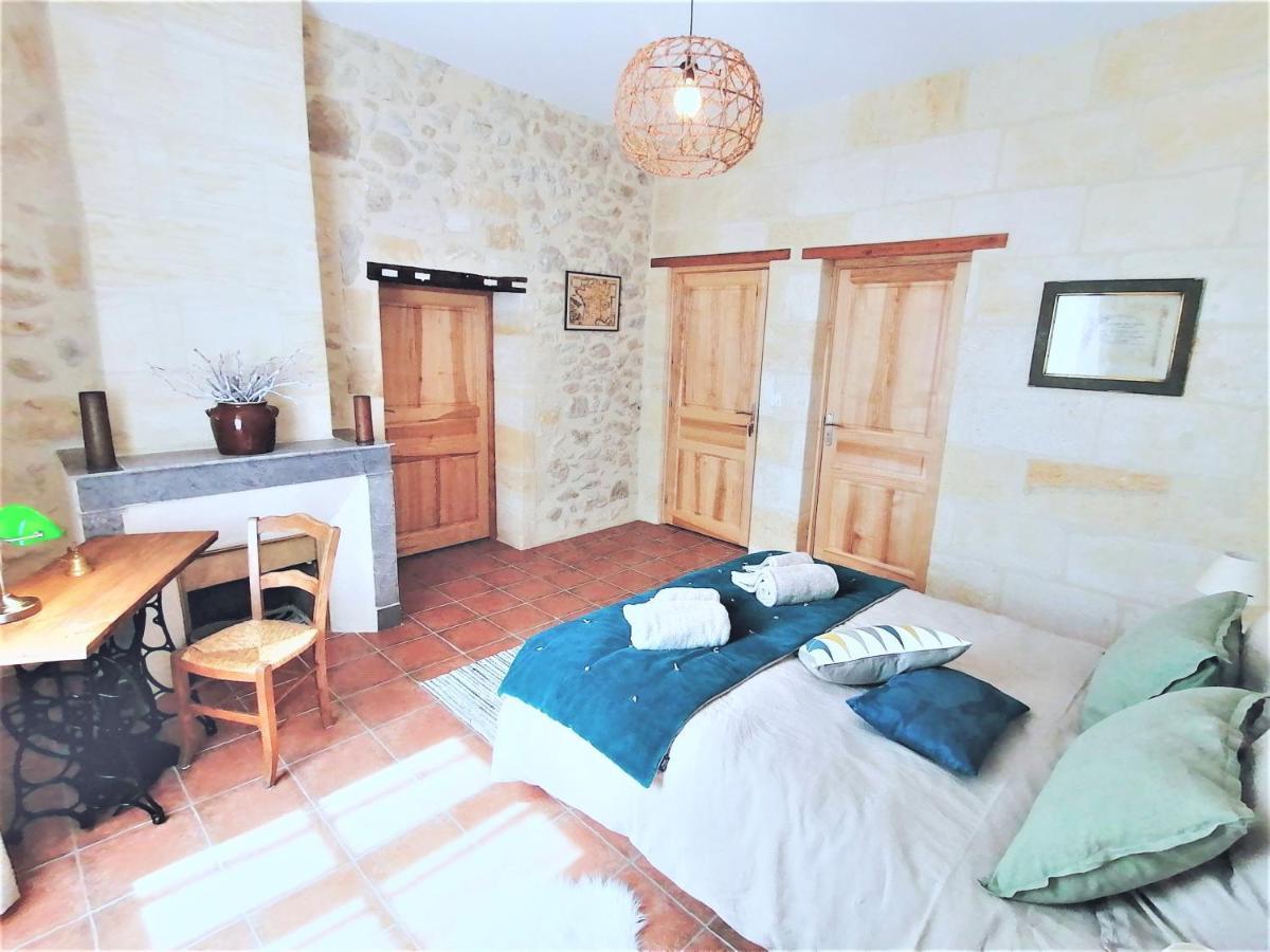 مبيت وإفطار Guillac  Domaine De Gaia, Piscine, Petanque, Ping Pong, Proche Saint-Emilion المظهر الخارجي الصورة