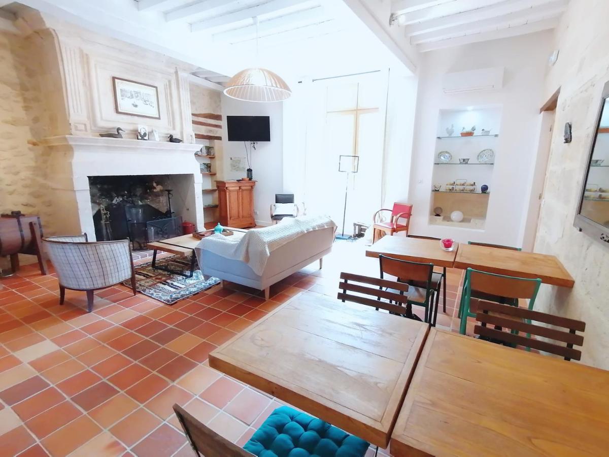 مبيت وإفطار Guillac  Domaine De Gaia, Piscine, Petanque, Ping Pong, Proche Saint-Emilion المظهر الخارجي الصورة